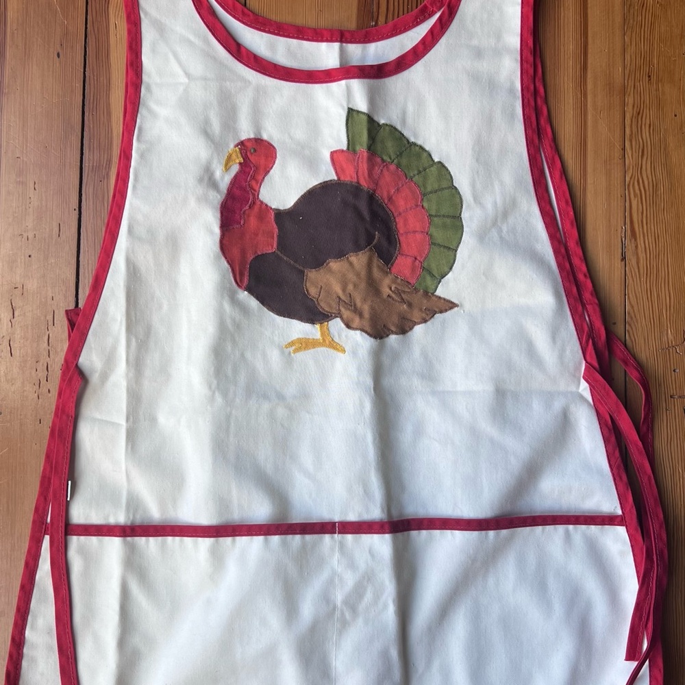 Mullins Turkey Apron with Red Trim